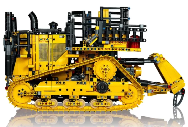LEGO Technic "Appgesteuerter Cat® D11 Bulldozer" (42131)