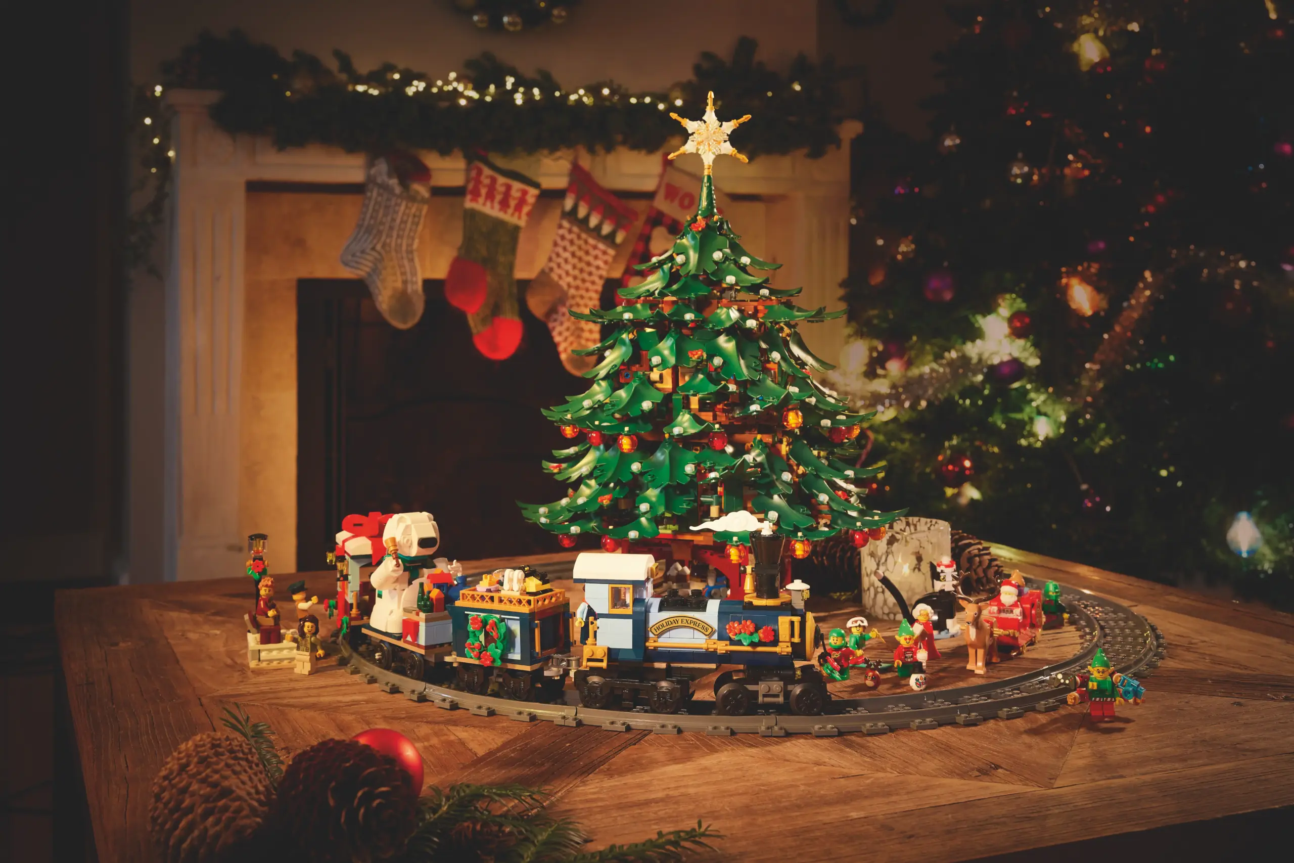 LEGO Weihnachten Set 10361 zusammen mit 41843